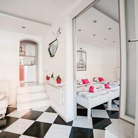 Apartman Hitno توزلا المظهر الخارجي الصورة