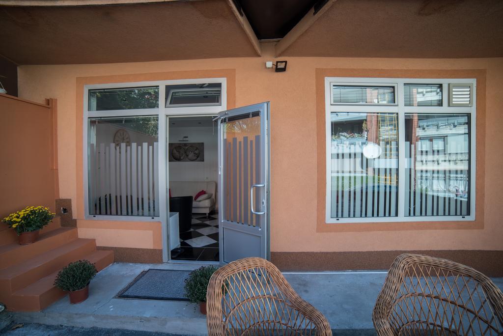 Apartman Hitno توزلا المظهر الخارجي الصورة